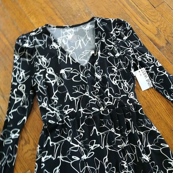 New Nine West Faux Wrap Mini Dress Women's Medium Long Sleeve Black Scribble - Picture 3 of 10